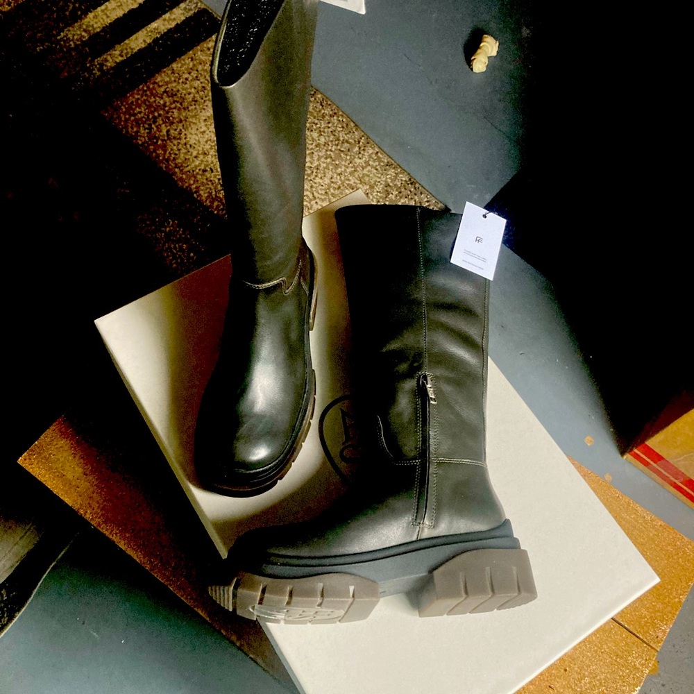 ASH🔥🔥- New Lucky Smooch Soft Leather Upper Boot & Zipper Slip On